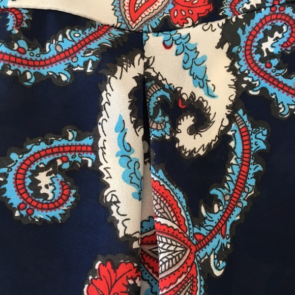 Pagani navy & red paisley print collarless blouse, NZ6 (US0) - Picture 3 of 5
